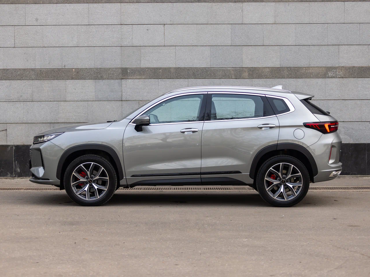 Exeed LX I Рест 2