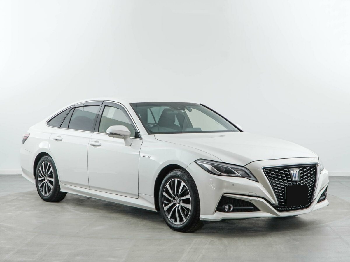 Toyota Crown XV (S220), 2018