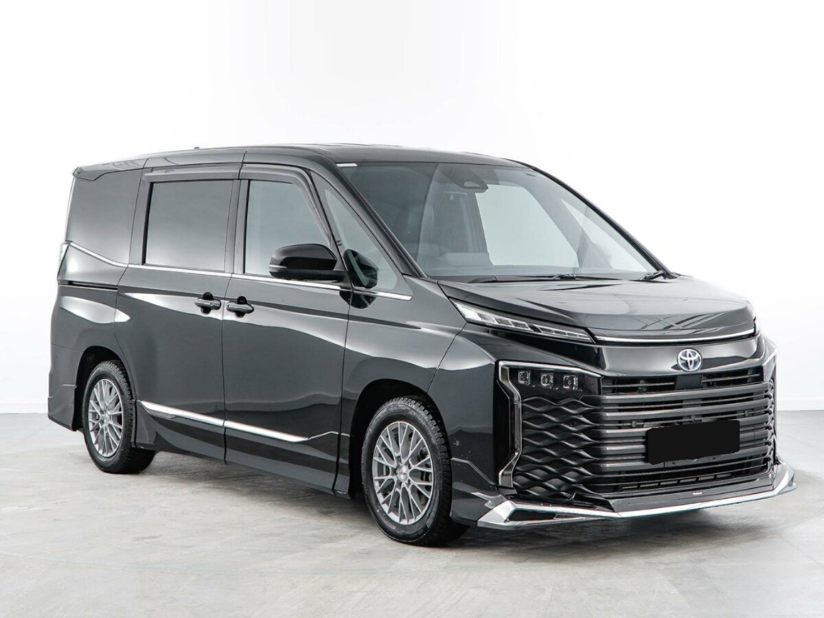 Toyota Voxy IV (R90), 2022